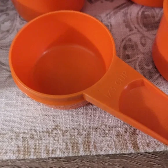 VTG Tupperware Orange Measuring Cup Set 1 c 3/4 c 2/3 c 1/3 c Summer Halloween - Picture 3 of 7